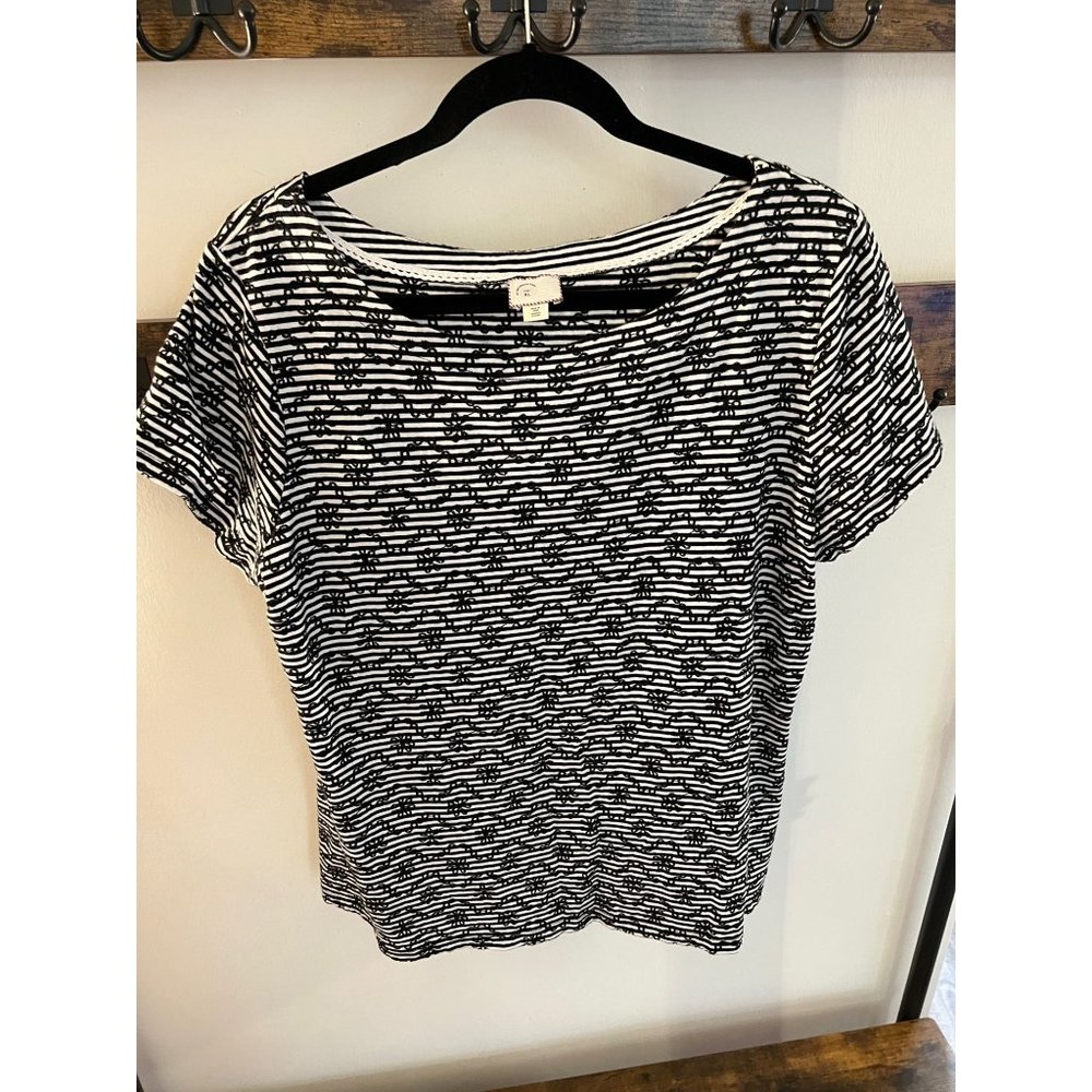 Anthropologie black and white top size xl